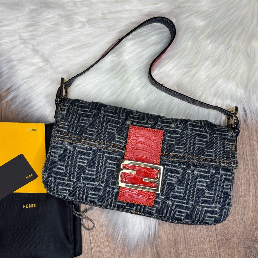 SOLD |🦋❤️ RARE Fendi Denim Baguette Bag ❤️🦋